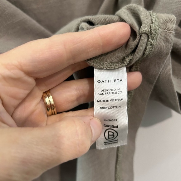 Athleta Oversized Scoop Neck Tee Women Sz M Boxy Layering Athleisure Workout - Picture 6 of 7